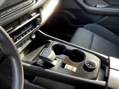 Certified 2024 Nissan Rogue SV image 20