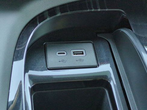 Certified 2024 Cadillac Escalade Sport w/ LPO, ONYX Package image 22