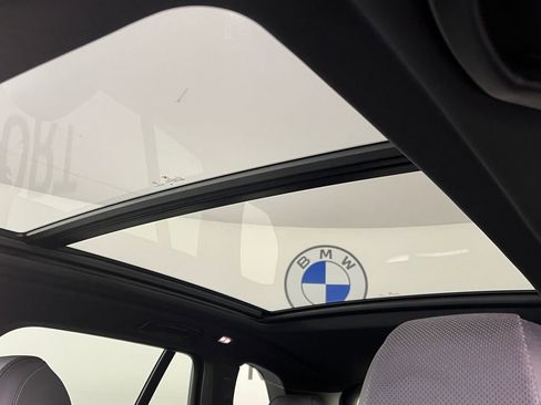 Used 2025 BMW X5 xDrive40i w/ M Sport Package AWD/4WD image 30