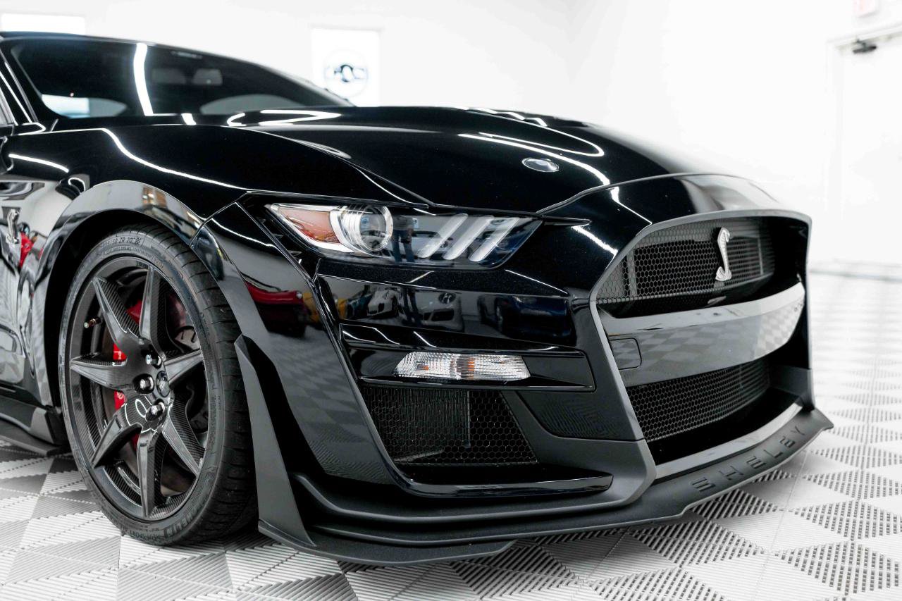 Used 2021 Ford Mustang Shelby GT500 w/ Carbon Fiber Track Pack RWD image 15