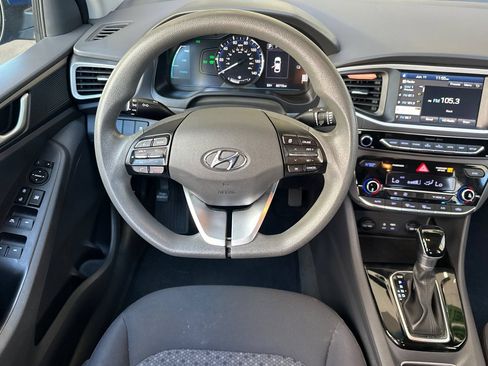 Used 2018 Hyundai Ioniq Blue FWD image 16