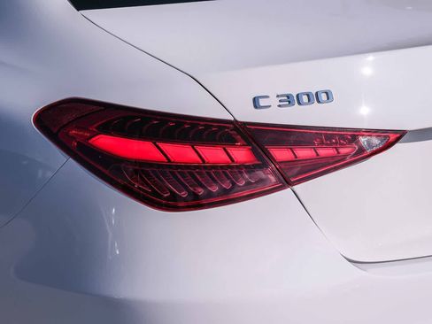 Used 2023 Mercedes-Benz C 300 Sedan image 5
