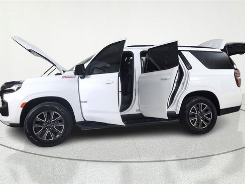 Used 2023 Chevrolet Tahoe Z71 w/ Luxury Package AWD/4WD image 6