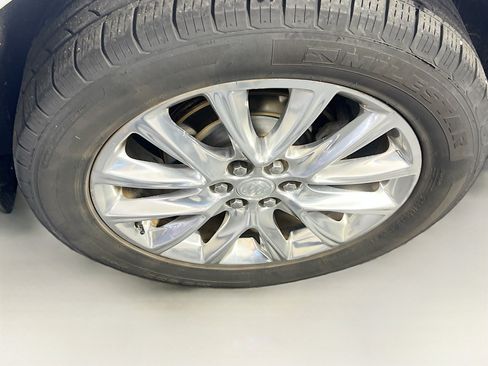 Used 2020 Buick Enclave Essence w/ Sound and Sites Package image 32