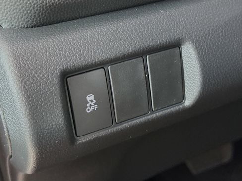 Certified 2025 Honda Pilot Sport image 9