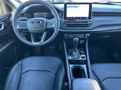 Used 2025 Jeep Compass Trailhawk w/ Trailhawk Elite Group AWD/4WD image 22