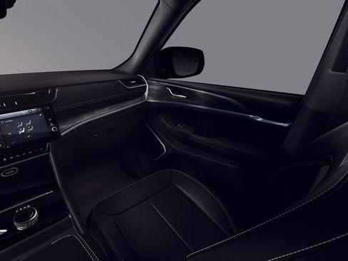 New 2026 Jeep Grand Cherokee Limited image 7