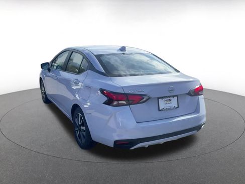 Used 2025 Nissan Versa SV image 11