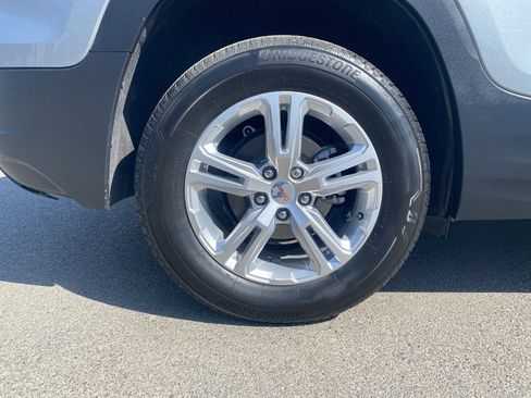 Used 2024 GMC Terrain SLE image 7