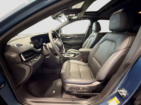 Used 2025 Buick Envista Sport Touring w/ Convenience I Package image 18