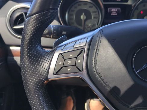 Used 2015 Mercedes-Benz SL 550 image 24