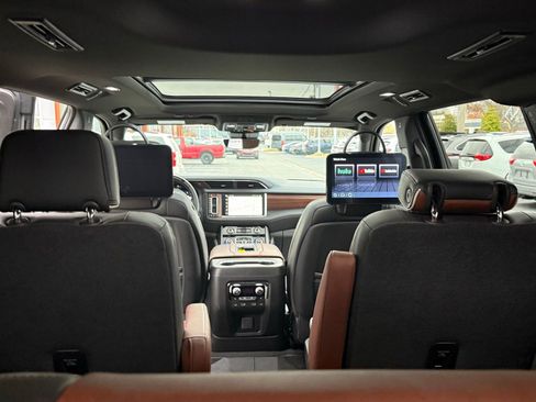 Used 2024 GMC Yukon XL Denali Ultimate image 38