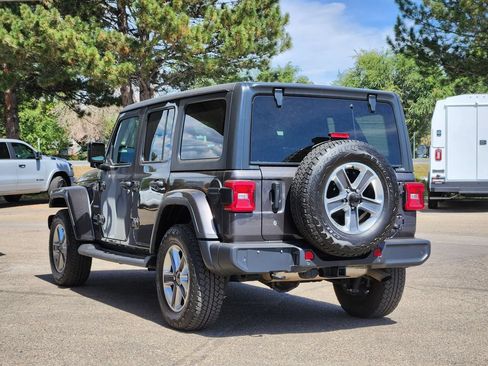 Used 2019 Jeep Wrangler Unlimited Sahara w/ Safety Group AWD/4WD image 3