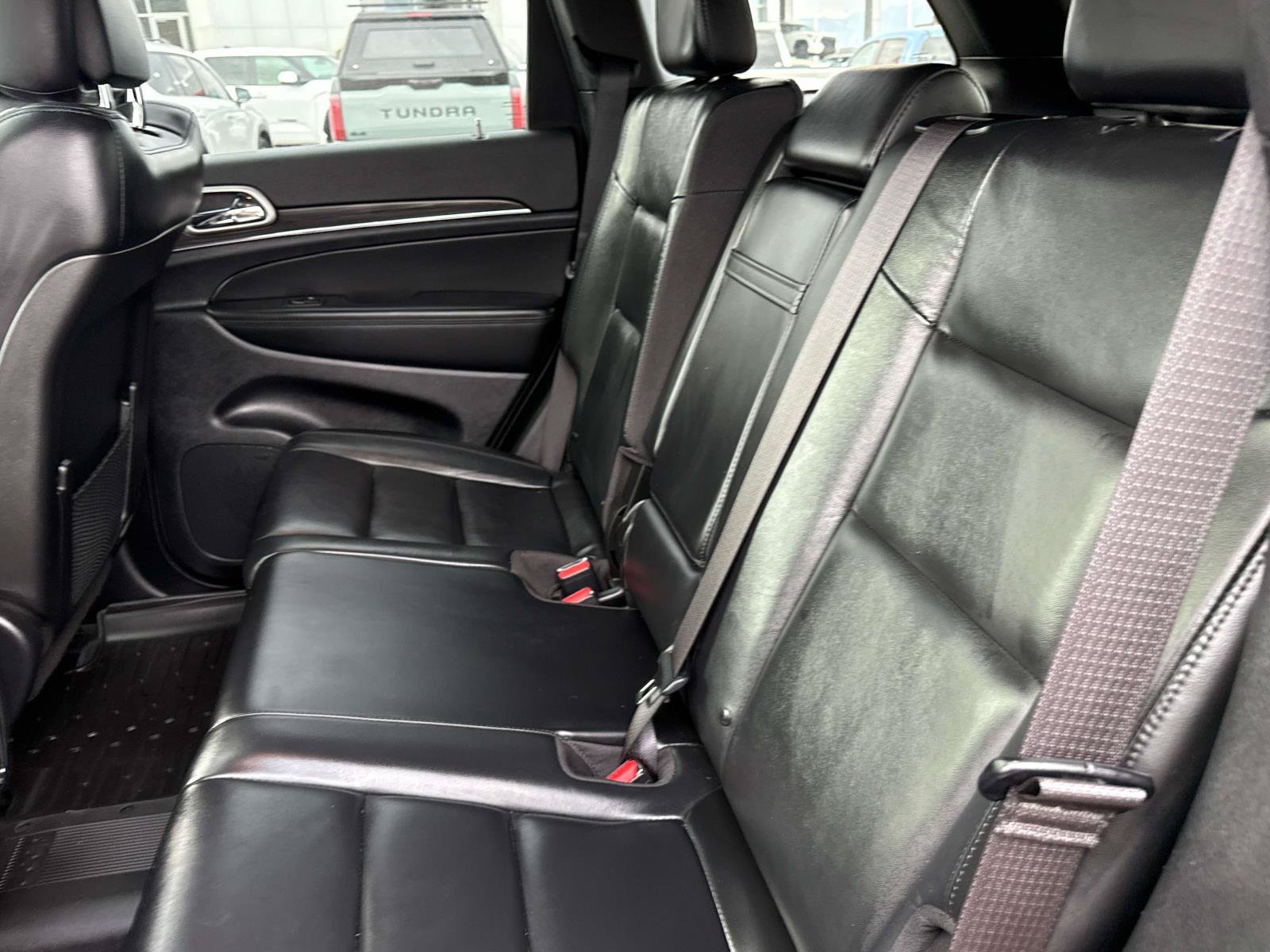 Used 2022 Jeep Grand Cherokee Limited AWD/4WD image 13