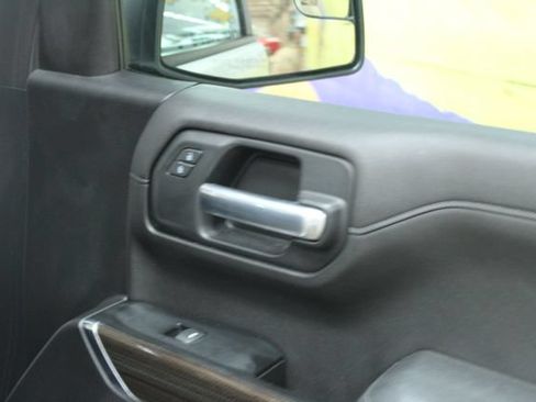 Used 2019 Chevrolet Silverado 1500 RST w/ True North Edition AWD/4WD image 11