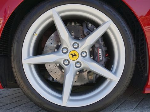 Used 2019 Ferrari 488 GTB RWD image 32
