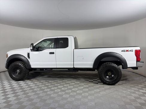 Used 2019 Ford F350 XLT AWD/4WD image 4