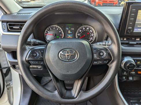 Used 2019 Toyota RAV4 XLE w/ Convenience Package image 15