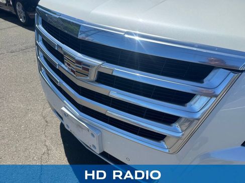 Used 2016 Cadillac Escalade 4WD image 11