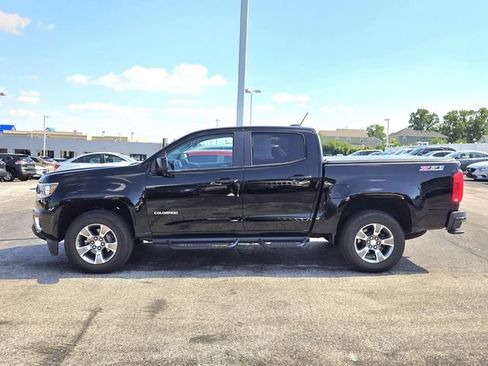 Used 2017 Chevrolet Colorado Z71 AWD/4WD image 2