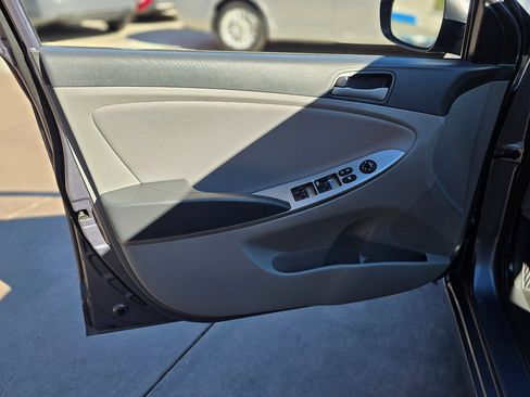 Used 2017 Hyundai Accent SE image 27