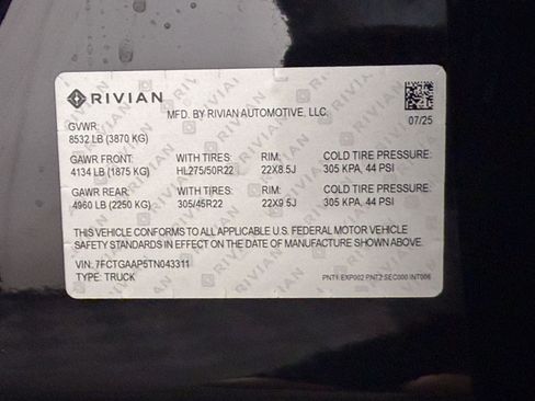 Used 2026 Rivian R1T Premium Quad AWD/4WD image 27
