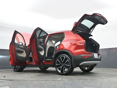 Used 2023 Volvo XC40 B5 Ultimate w/ Climate Package AWD/4WD image 56