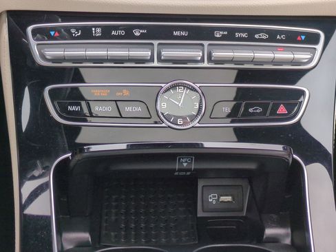 Used 2017 Mercedes-Benz E 300 4MATIC image 26