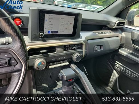 Used 2024 Toyota Tacoma TRD Off-Road AWD/4WD image 15