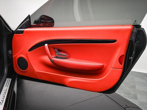 Used 2018 Maserati GranTurismo Sport image 46