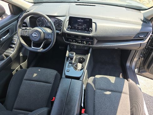 Used 2024 Nissan Rogue SV FWD image 16