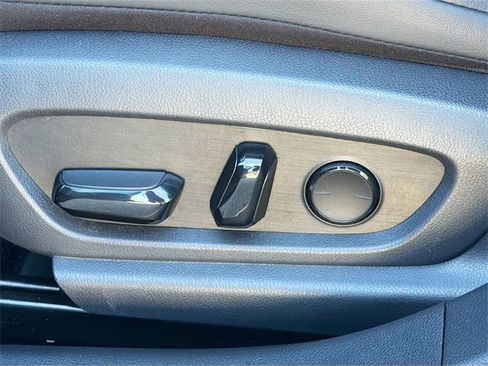 Used 2019 Lexus ES 300h image 24