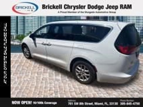 Used 2021 Chrysler Voyager Lxi FWD image 16