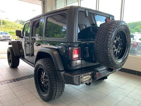 Used 2026 Jeep Wrangler Unlimited Sport AWD/4WD image 9