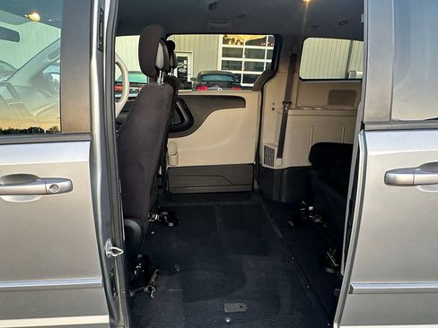 Used 2014 Dodge Grand Caravan SXT FWD image 20
