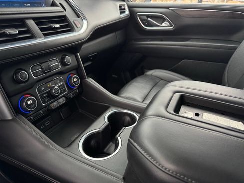 Used 2023 Chevrolet Suburban LT image 27