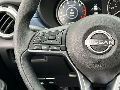 Used 2025 Nissan Versa SV w/ Trunk Package image 20