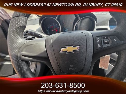 Used 2015 Chevrolet Cruze LS image 8