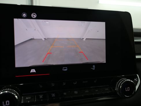 Used 2024 GMC Canyon Elevation w/ Elevation Premium Package AWD/4WD image 17