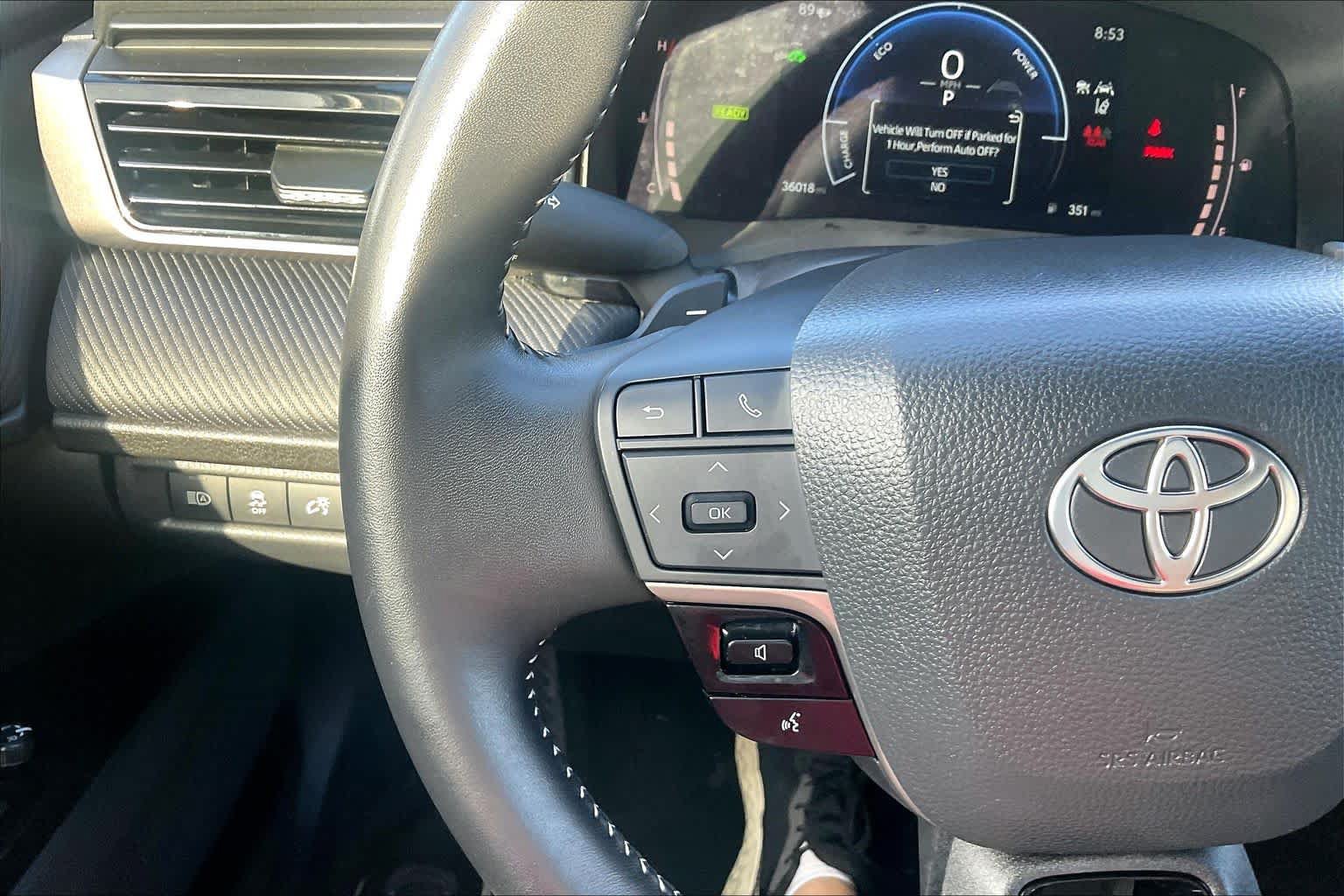 Used 2025 Toyota Camry SE FWD image 23