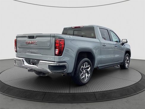 Used 2024 GMC Sierra 1500 SLE w/ Preferred Package image 7