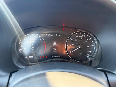 Used 2024 Nissan Kicks SV w/ Exterior Package FWD image 31