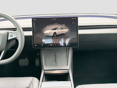 Used 2024 Tesla Model 3 Standard Range image 19