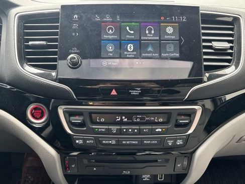 Used 2021 Honda Pilot Touring image 19