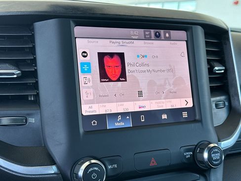 Used 2024 RAM 2500 Big Horn w/ Bed Utility Group image 17