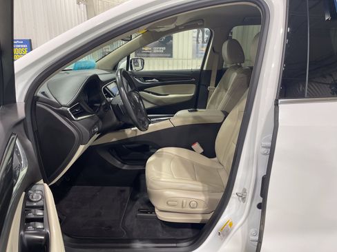 Used 2021 Buick Enclave Essence w/ Sound and Sites Package AWD/4WD image 17