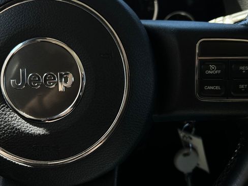 Used 2012 Jeep Wrangler Unlimited Rubicon w/ Dual Top Group image 27