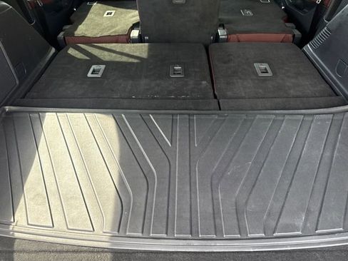 Used 2024 Ford Expedition Limited RWD image 10