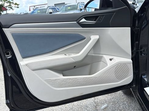 New 2026 Volkswagen Jetta SE FWD image 13