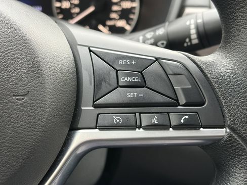 Used 2025 Nissan Altima 2.5 SV image 21